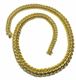 Collier en or jaune, mailles entrelacs.