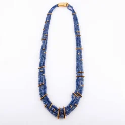 Collier en or jaune, saphirs