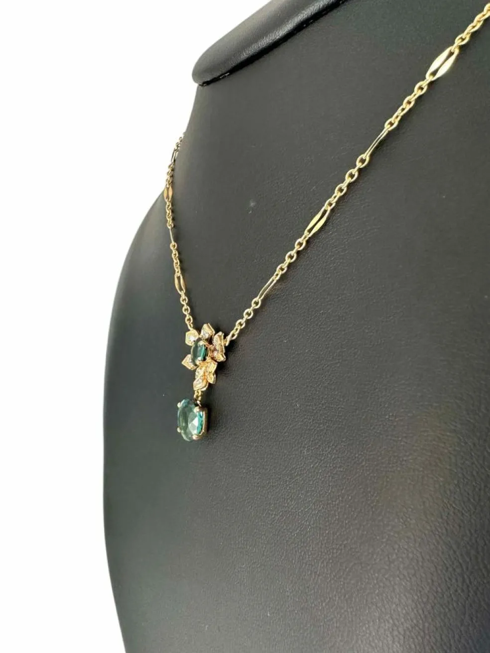 Collier en or jaune tourmaline, indigolite et diamants certificat IGI