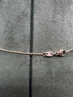 Collier en or rose 18 carats avec quartz rose et diamant