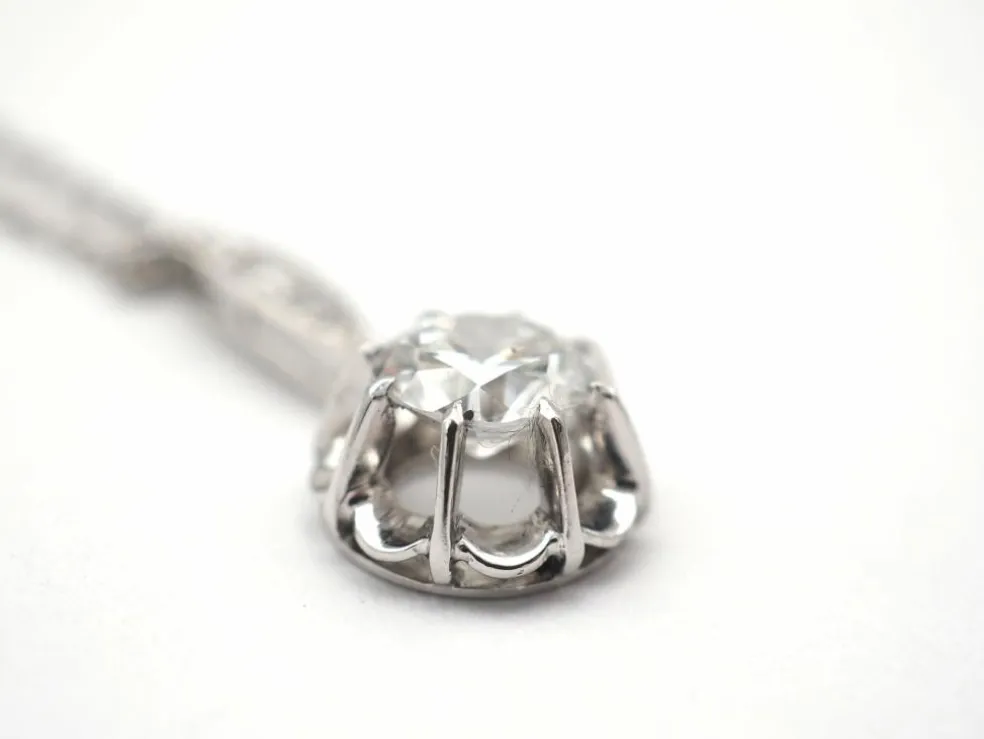 Collier en platine et diamants