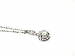 Collier en platine et diamants