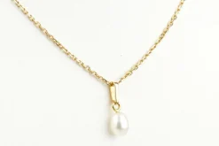 Collier et pendentif perle en or jaune