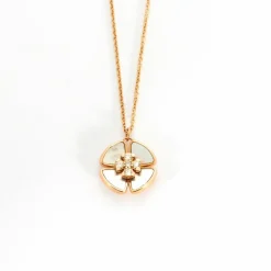Collier Fleur Nacre