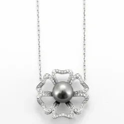 Collier fleur Or blanc Diamants Perle