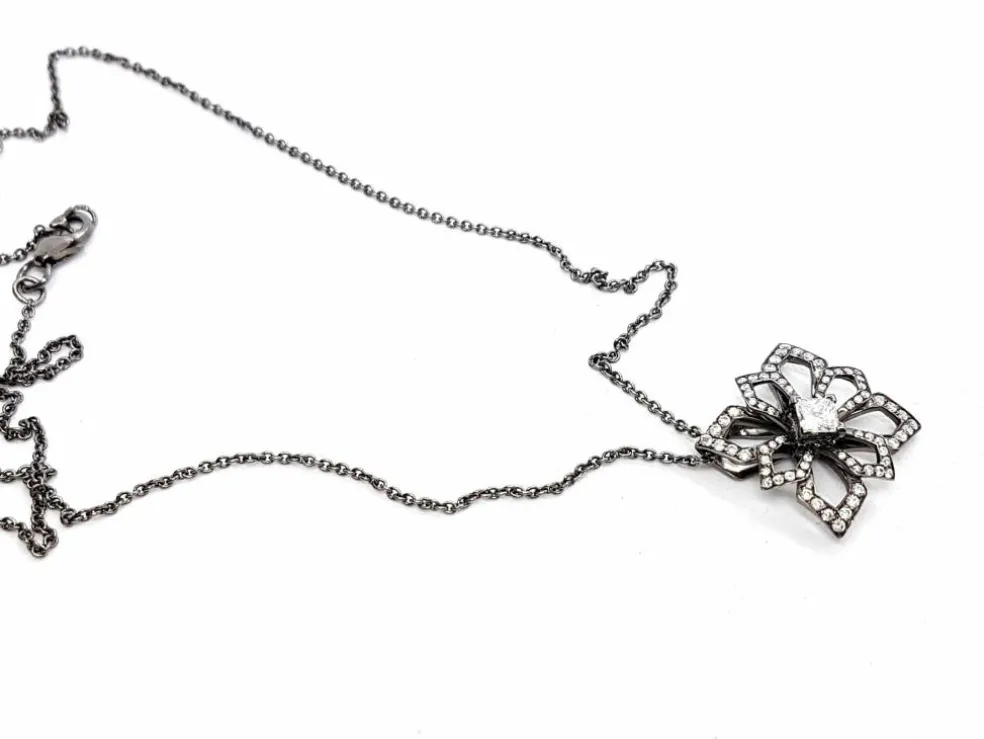 Collier Fleur Or noir Diamant