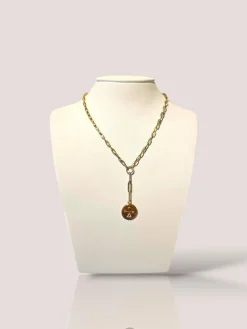 Collier FoundRae en or jaune avec médaillon et diamants