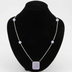 Collier jade jadéite parme et or blanc