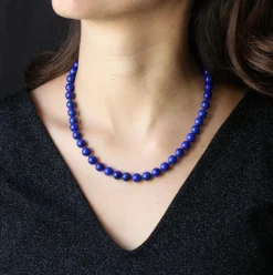 Collier lapis lazuli et son fermoir en or