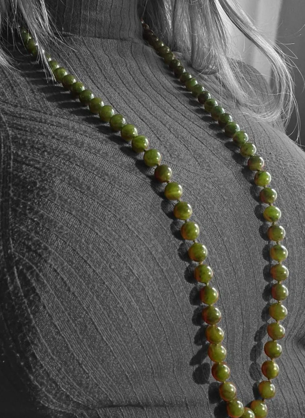 Collier long en perles de malachite