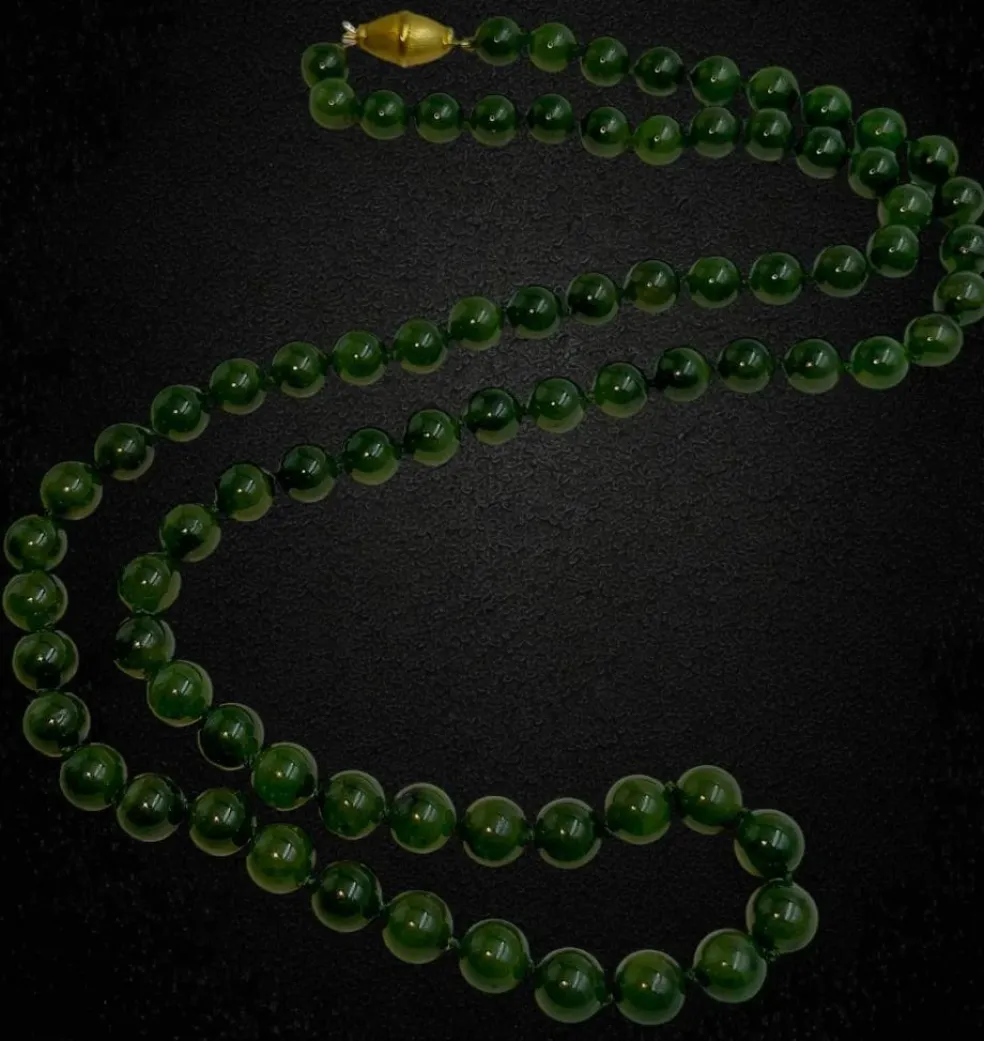 Collier long en perles de malachite