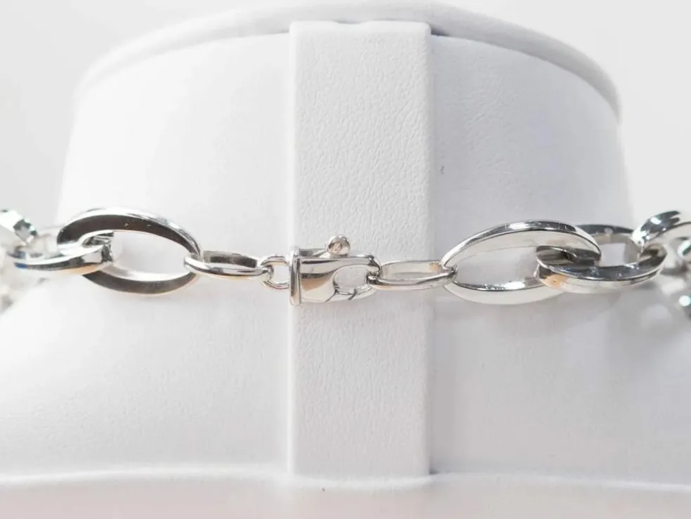 Collier maille ovale en or blanc