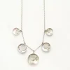 Collier moderniste en or gris serti de diamants