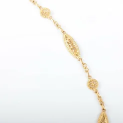 Collier motifs filigranés