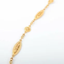 Collier motifs filigranés