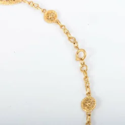 Collier motifs filigranés