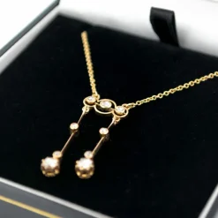 Collier négligé diamants