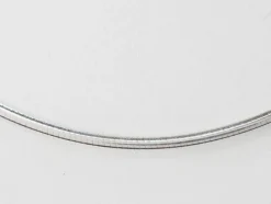 Collier Oméga en or blanc