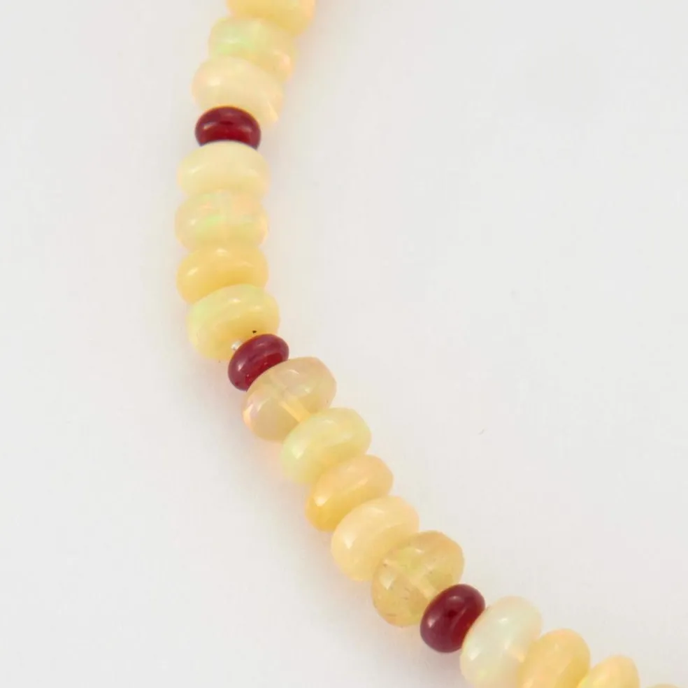 Collier Opales et Rubis