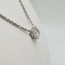 Collier or blanc 18 carats serti d'un diamant naturel certifié LFG