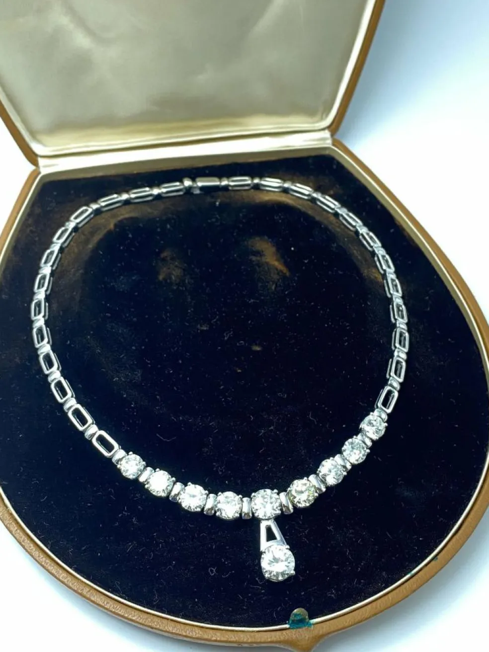 Collier or blanc, diamants