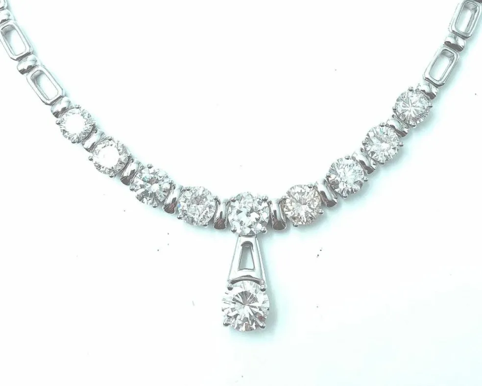 Collier or blanc, diamants