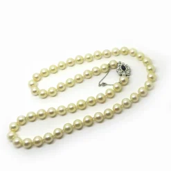 Collier or blanc en perle de culture