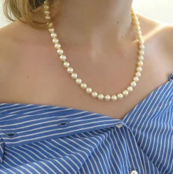 Collier or blanc en perle de culture