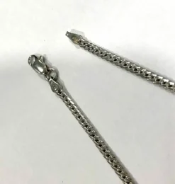 Collier or blanc et diamants