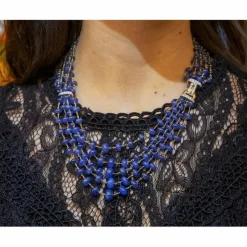 Collier or blanc saphirs diamants