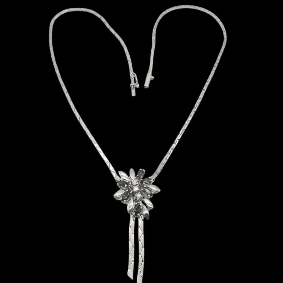 Collier or blanc, saphirs et diamants