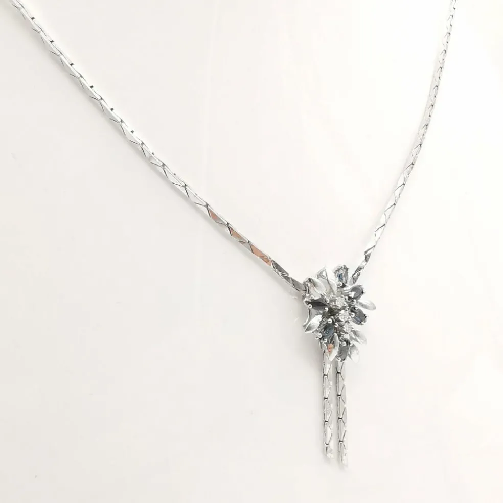 Collier or blanc, saphirs et diamants