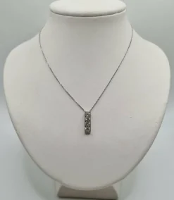 Collier or blanc serti de diamants naturels