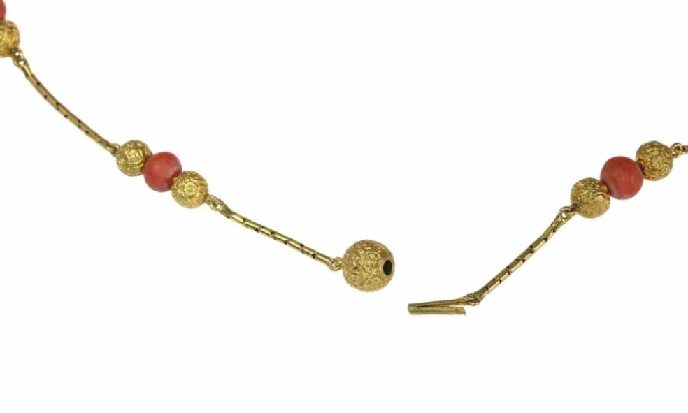 Collier Or et Corail