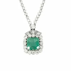 Collier or gris, émeraude Colombienne et diamants
