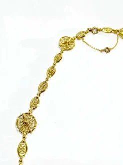 Collier or jaune