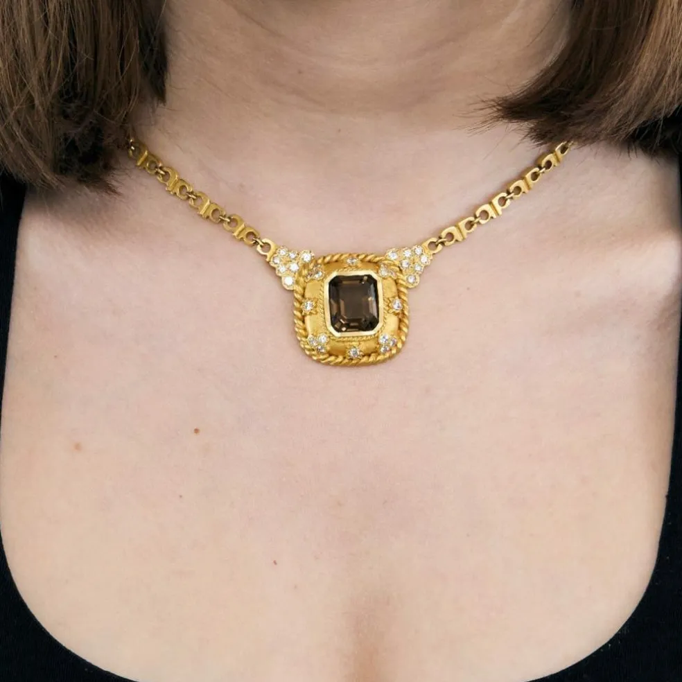 Collier or jaune, diamant et quartz