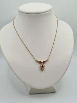 Collier or jaune diamants rubis