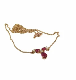 Collier or jaune, diamants et rubis poires