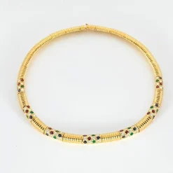 Collier or jaune et pierrres précieuses