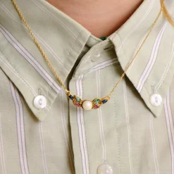 Collier or jaune perle saphirs rubis émeraudes