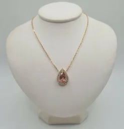 Collier or jaune serti d'une tourmaline et de diamants