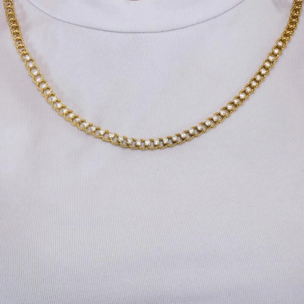 Collier or jaune texturé et diamants