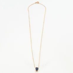 Collier or rose serti d’un saphir