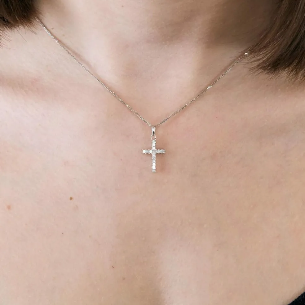 COLLIER PENDENTIF "CROIX" OR & DIAMANTS.