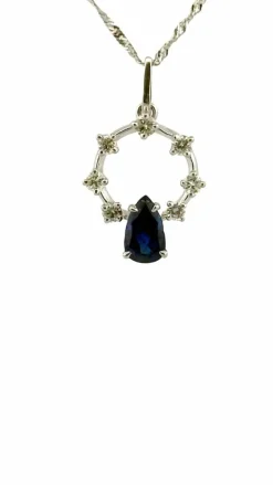 Collier pendentif en or blanc 18 carats diamants et saphir