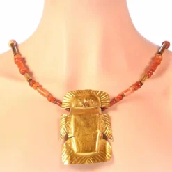 Collier pendentif en or, cornaline