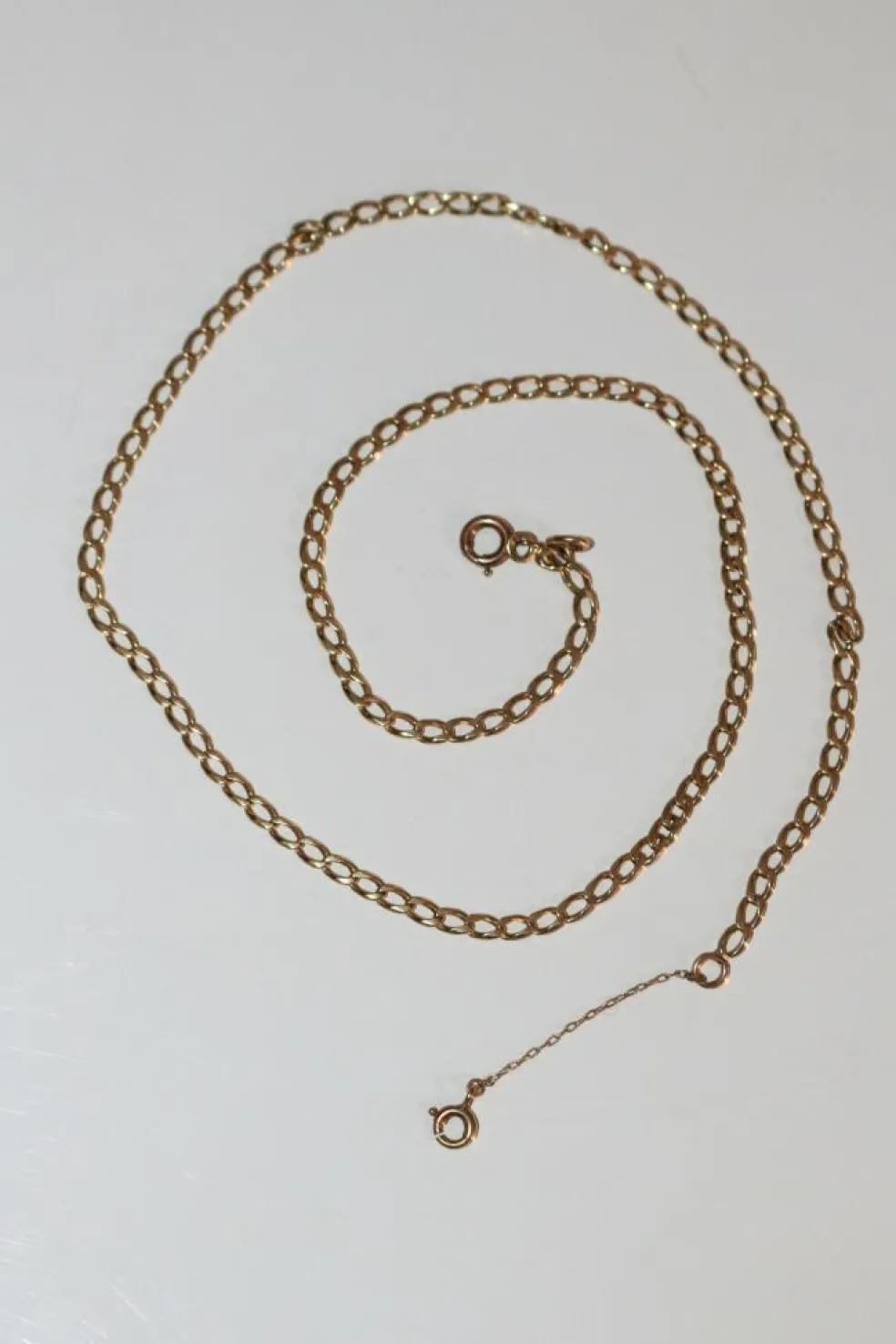 Collier Pendentif Femme Couronnée Corail Et Gemmes