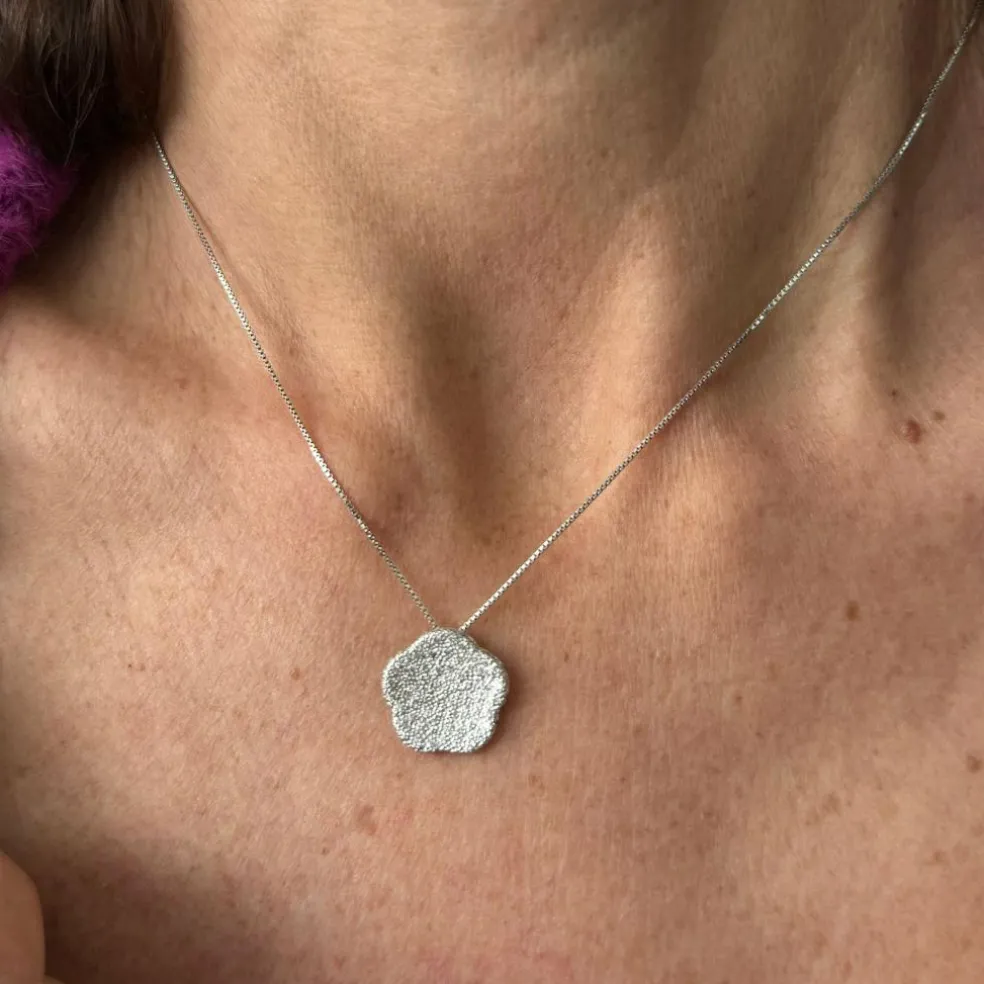 Collier pendentif fleur Diamants