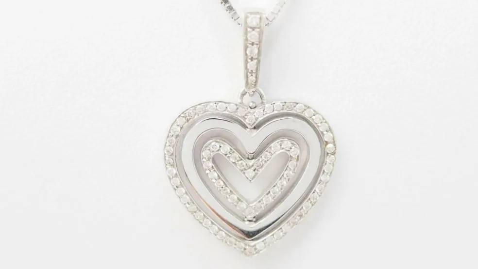 Collier pendentif multi coeurs or blanc diamants